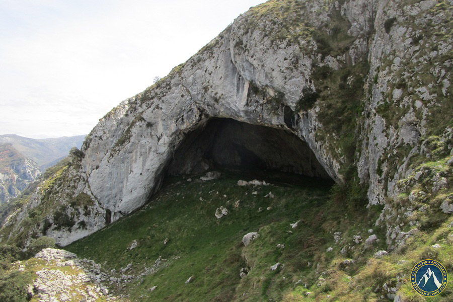 Ferrata Hermida Cueva Ciloa