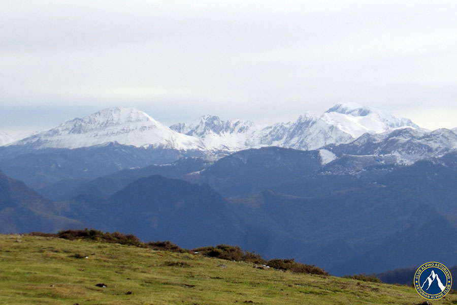 Pico Loral senderismo en Asturias