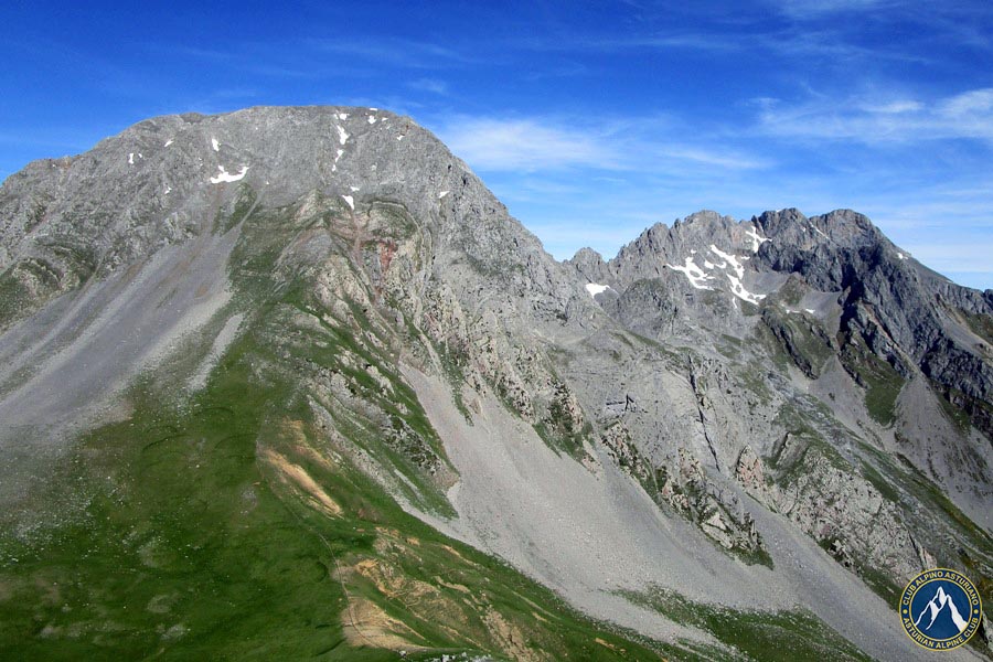 Pea Cerreos senderismo con nios en Asturias trekking Ubias Babia