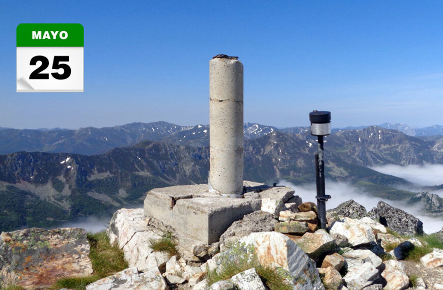 Pico Torres desde puerto San Isidro Aller Caso Redes