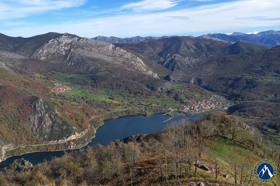 Embalse Rioseco desde sierra del Crespn