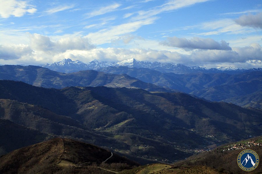 Ubia desde pico Cogollo techo de Langreo