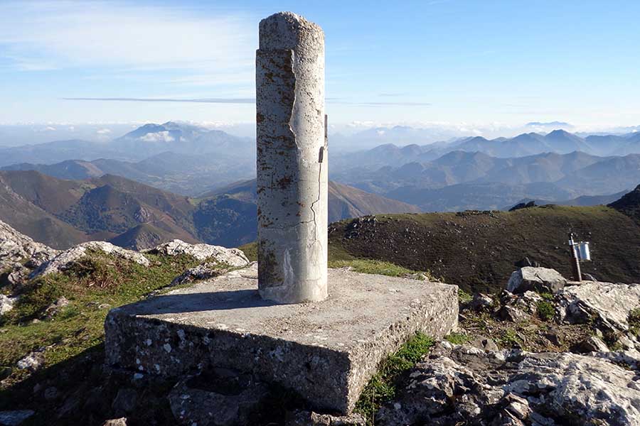 Pico Trigueiro, techo de Nava