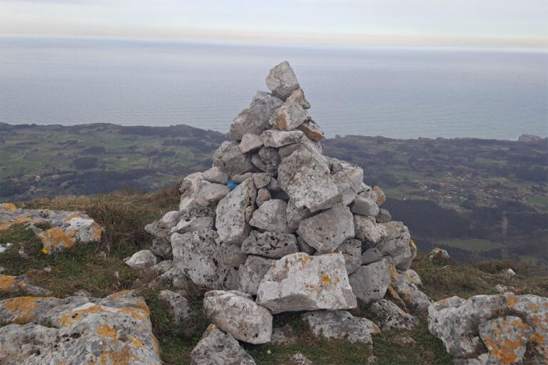 Picos Jorovitaya y Teyadera